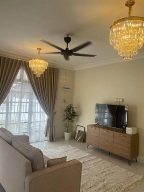 The White House Nilai Impian